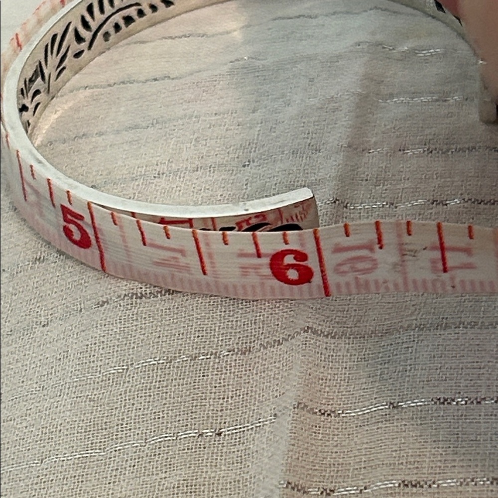 Silver Leaf Patterned Cuff Bracelet - image 6